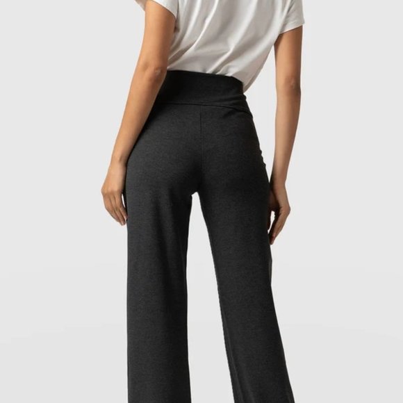 Women's Gray Wide-Leg Pants - Picture 3 of 6